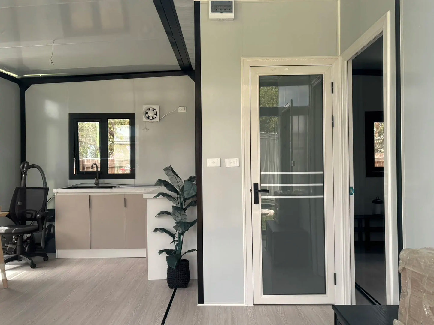 20ft Expandable container house 2.4m ceiling