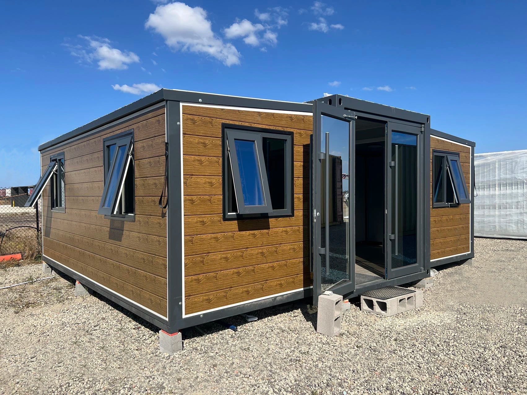 ExpandiHome 20ft expandable container house