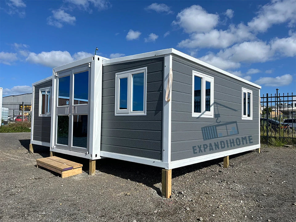 Expandable container house | ExpandiHome